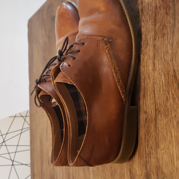 Clarks - Picture 2 of 8
